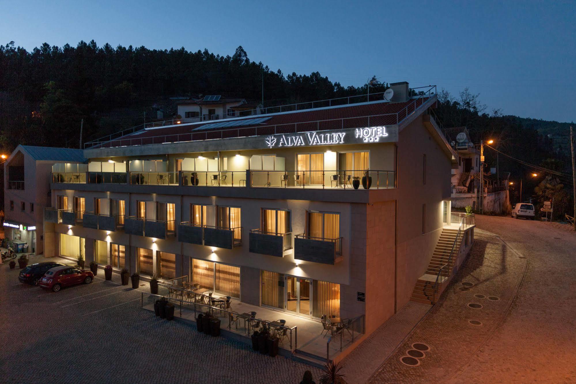 Alva Valley Hotel Олівейра-ду-Ошпітал Екстер'єр фото